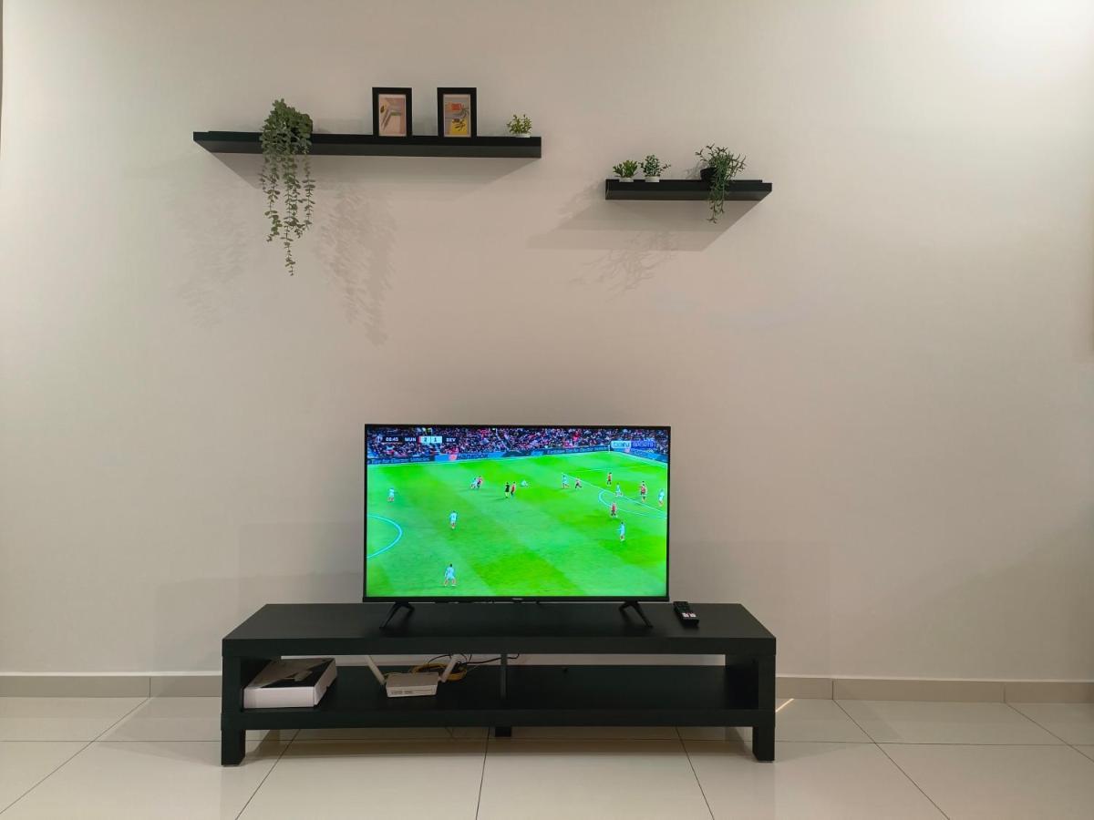 2Br Luxury Rooftop Swimming Pook Homestay@Georgetown@10Pax - 无敌美景两房民宿 מראה חיצוני תמונה