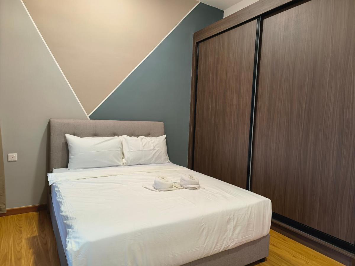 2Br Luxury Rooftop Swimming Pook Homestay@Georgetown@10Pax - 无敌美景两房民宿 מראה חיצוני תמונה