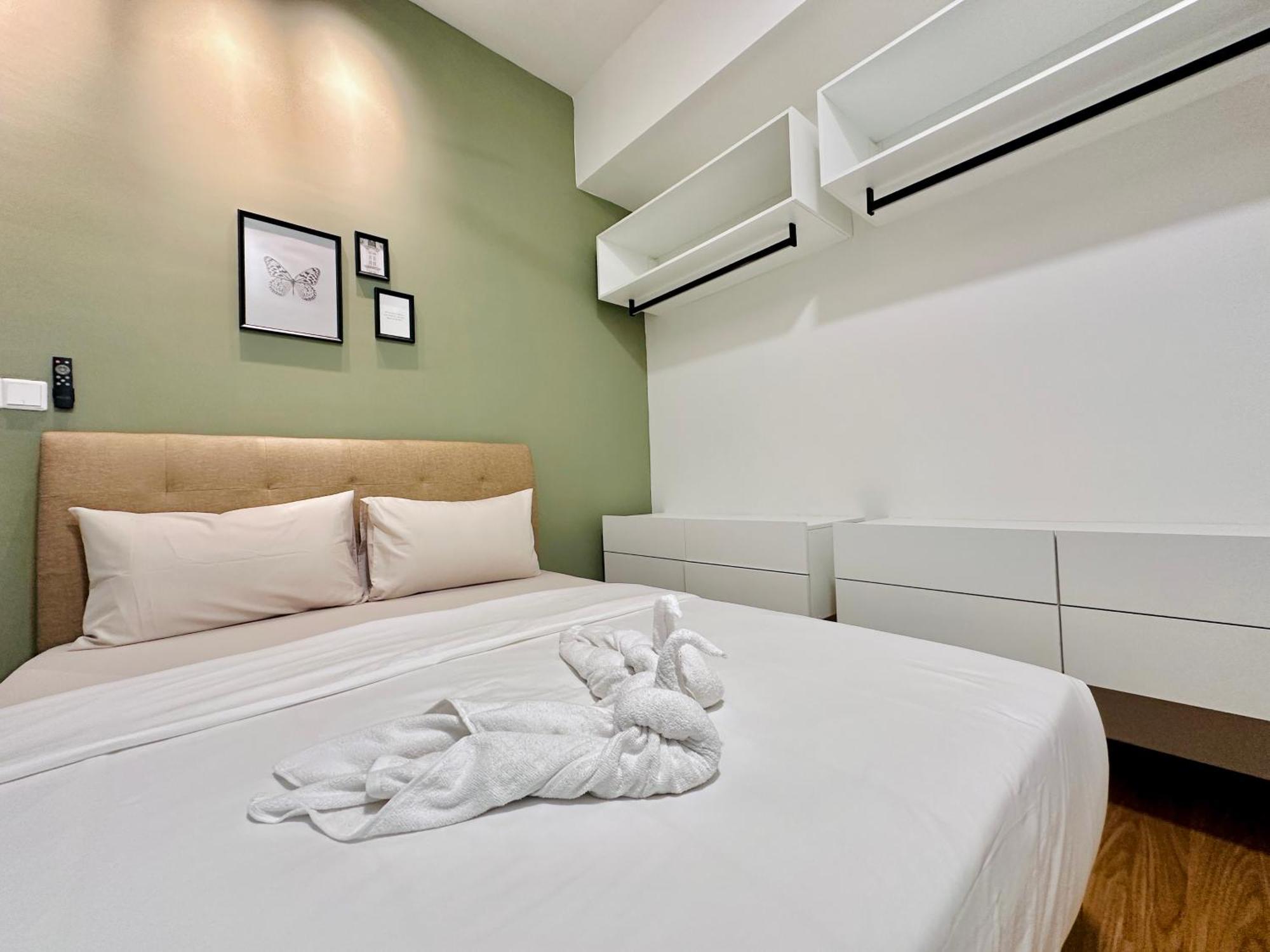 2Br Luxury Rooftop Swimming Pook Homestay@Georgetown@10Pax - 无敌美景两房民宿 מראה חיצוני תמונה