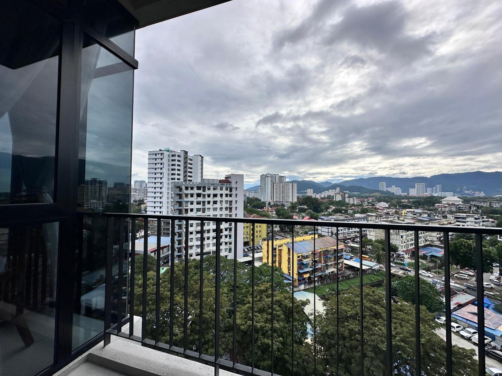 2Br Luxury Rooftop Swimming Pook Homestay@Georgetown@10Pax - 无敌美景两房民宿 מראה חיצוני תמונה