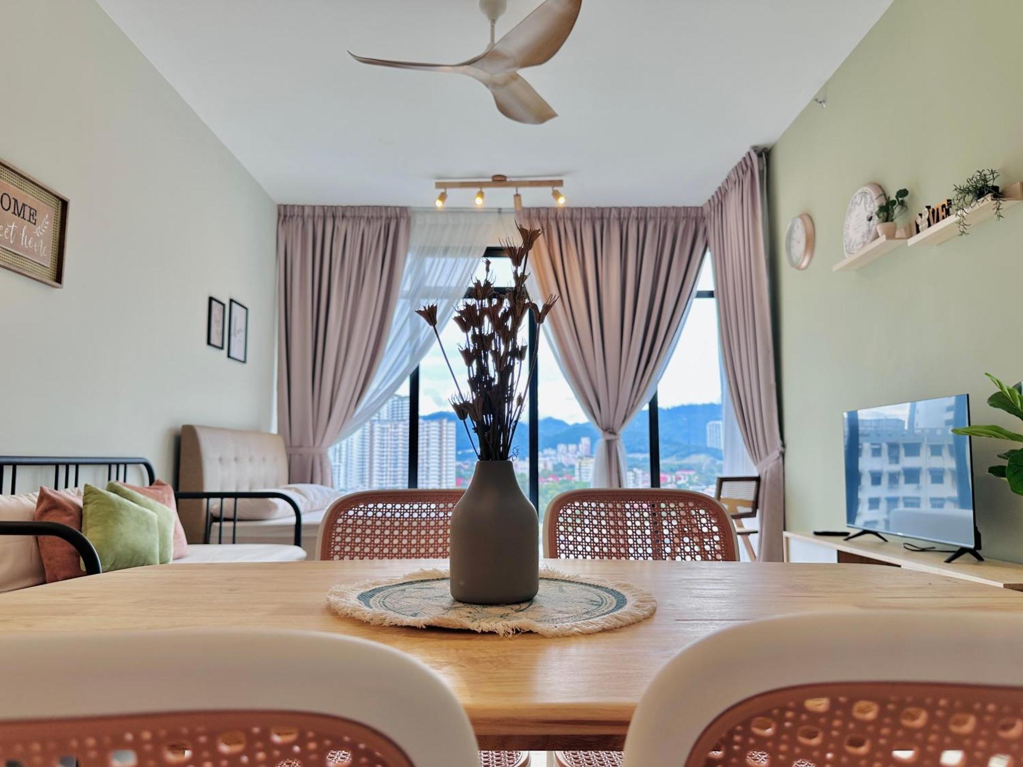 2Br Luxury Rooftop Swimming Pook Homestay@Georgetown@10Pax - 无敌美景两房民宿 מראה חיצוני תמונה