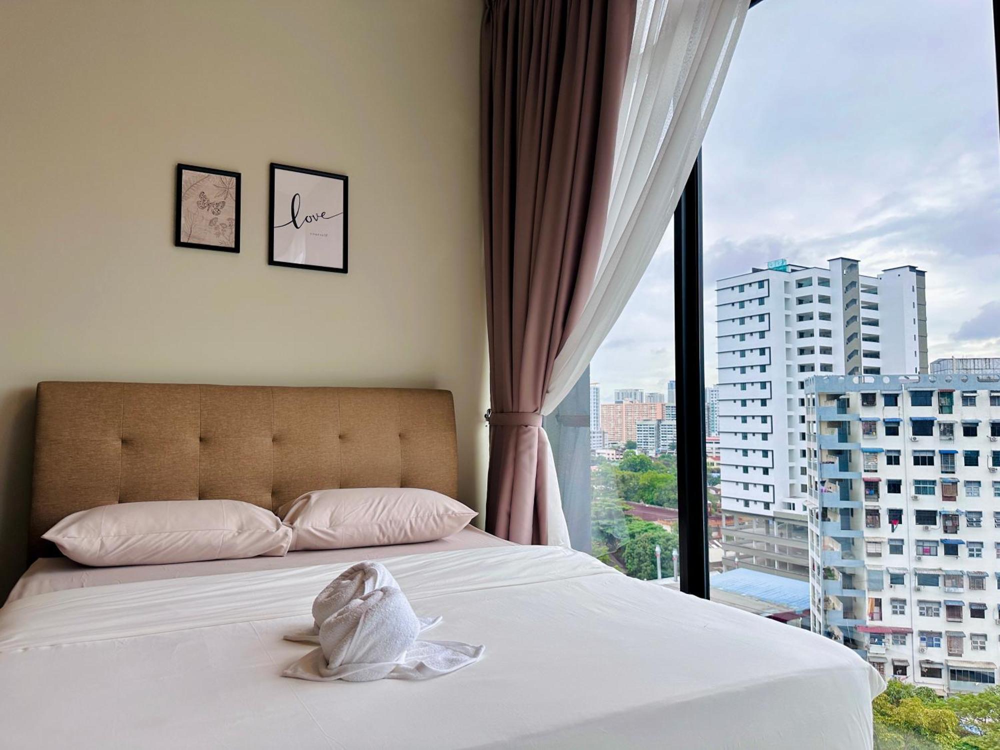 2Br Luxury Rooftop Swimming Pook Homestay@Georgetown@10Pax - 无敌美景两房民宿 מראה חיצוני תמונה
