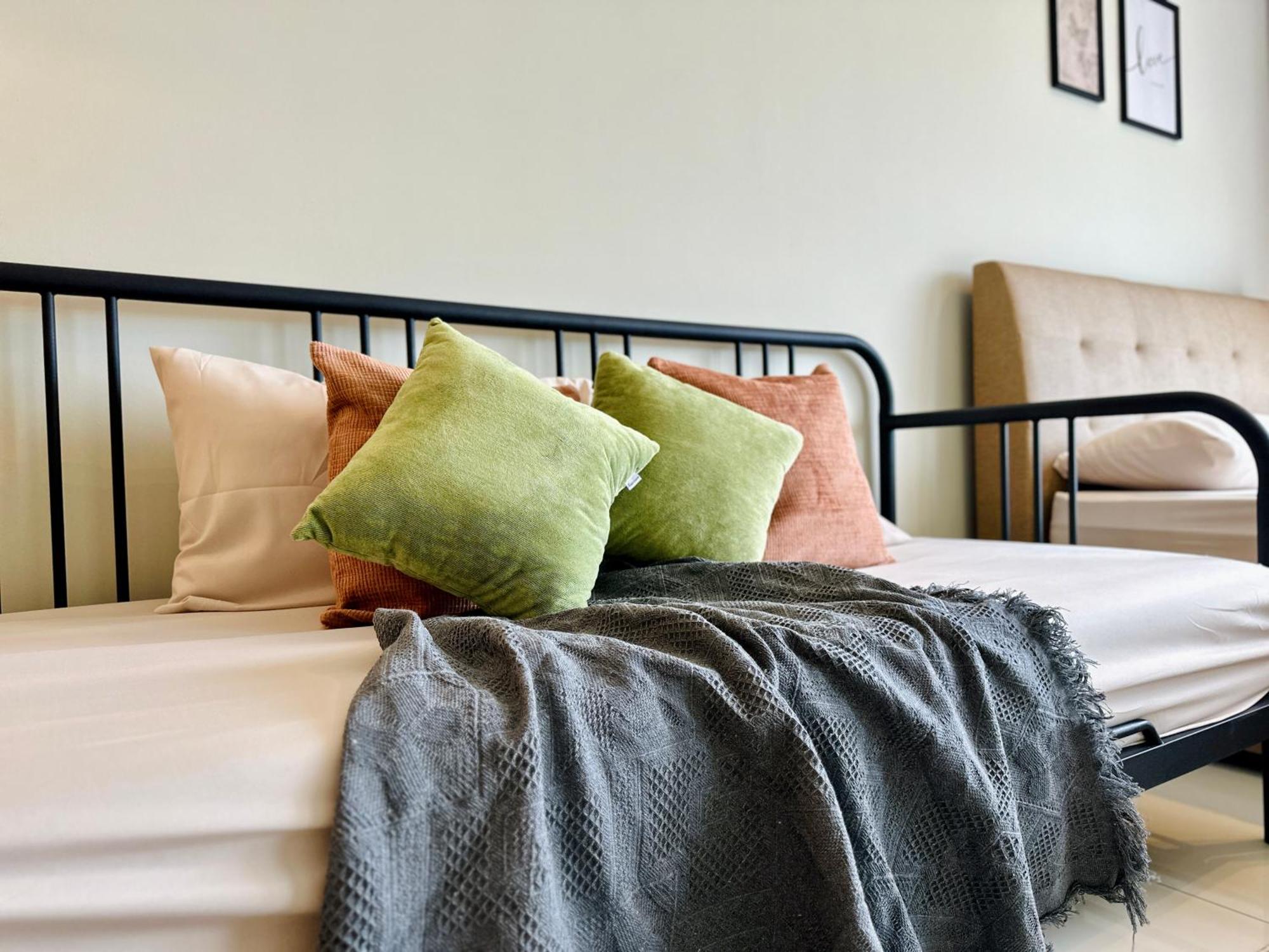 2Br Luxury Rooftop Swimming Pook Homestay@Georgetown@10Pax - 无敌美景两房民宿 מראה חיצוני תמונה