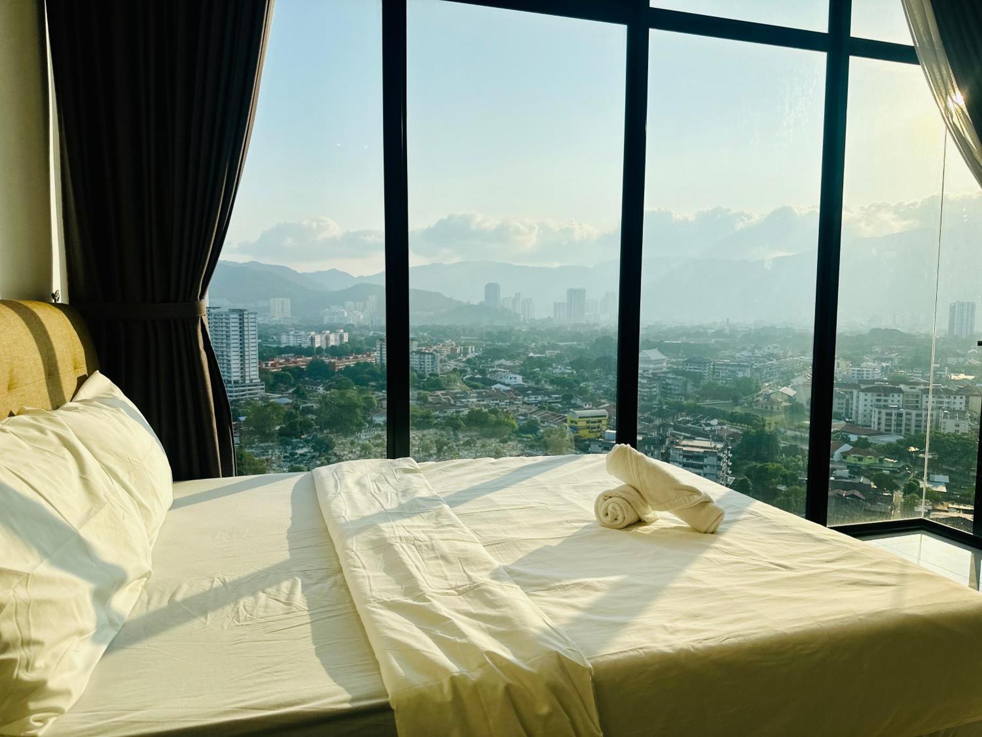 2Br Luxury Rooftop Swimming Pook Homestay@Georgetown@10Pax - 无敌美景两房民宿 מראה חיצוני תמונה