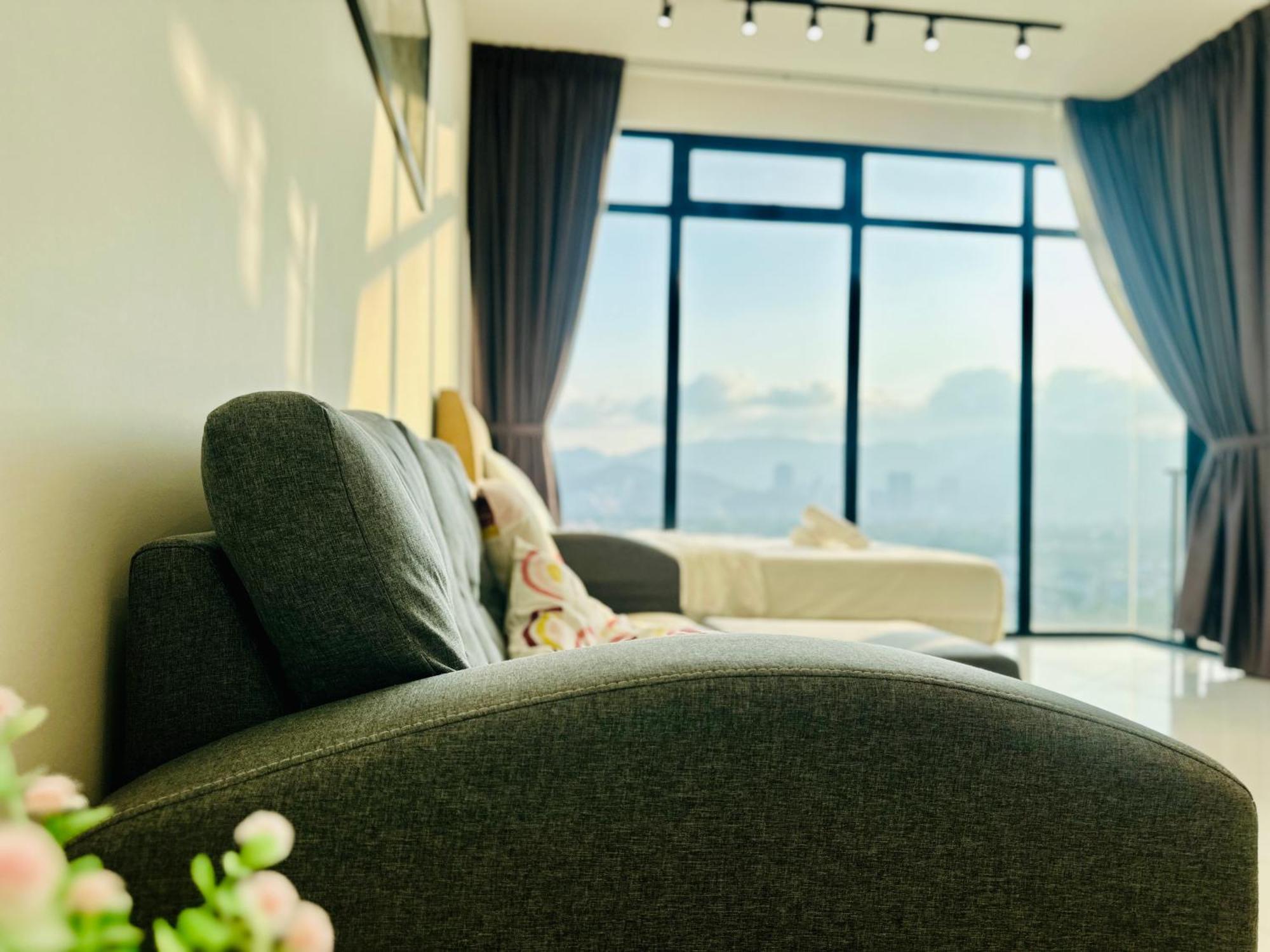 2Br Luxury Rooftop Swimming Pook Homestay@Georgetown@10Pax - 无敌美景两房民宿 מראה חיצוני תמונה